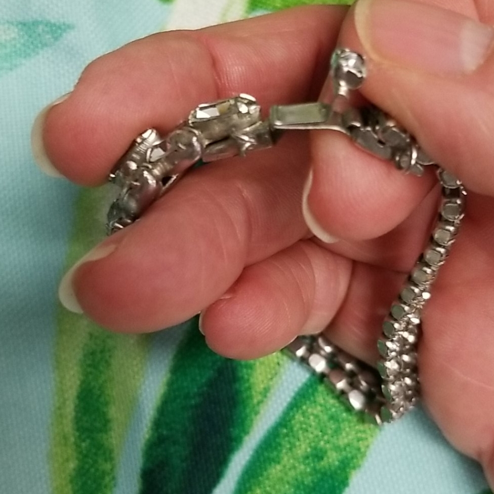 Antique Rhinestone and clip on earrings set - Picture 11 of 13